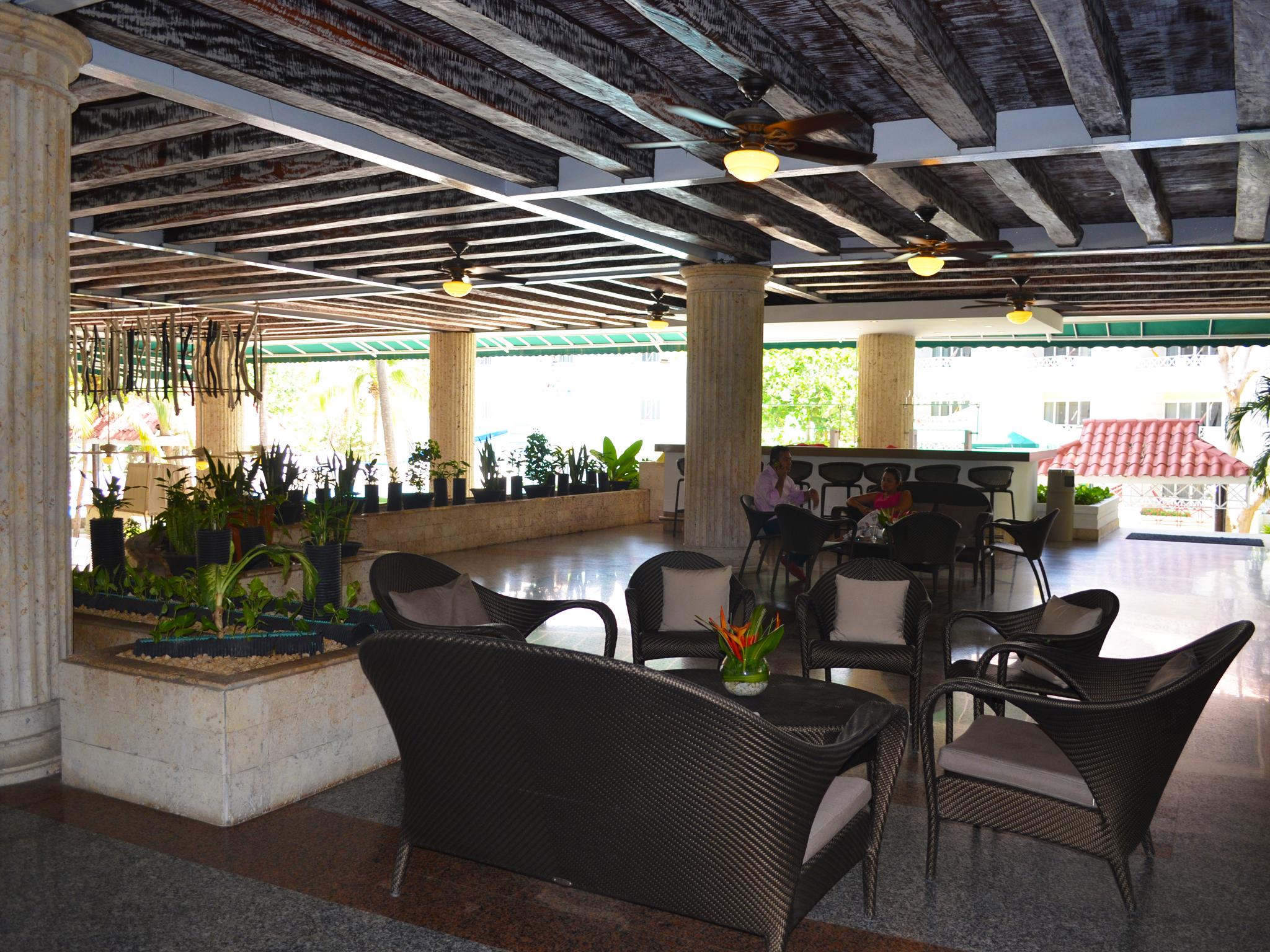 Hotel Las Americas Casa De Playa Cartagène Extérieur photo The lobby of the hotel