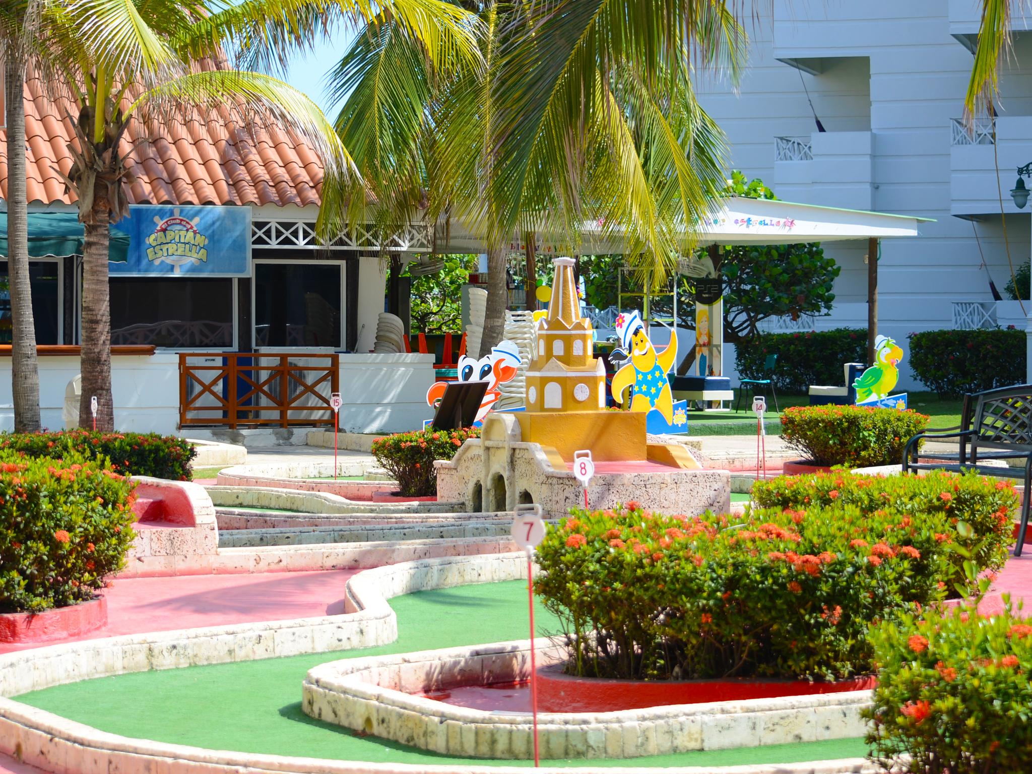 Hotel Las Americas Casa De Playa Cartagène Extérieur photo Miniature golf course in Cancún, Mexico