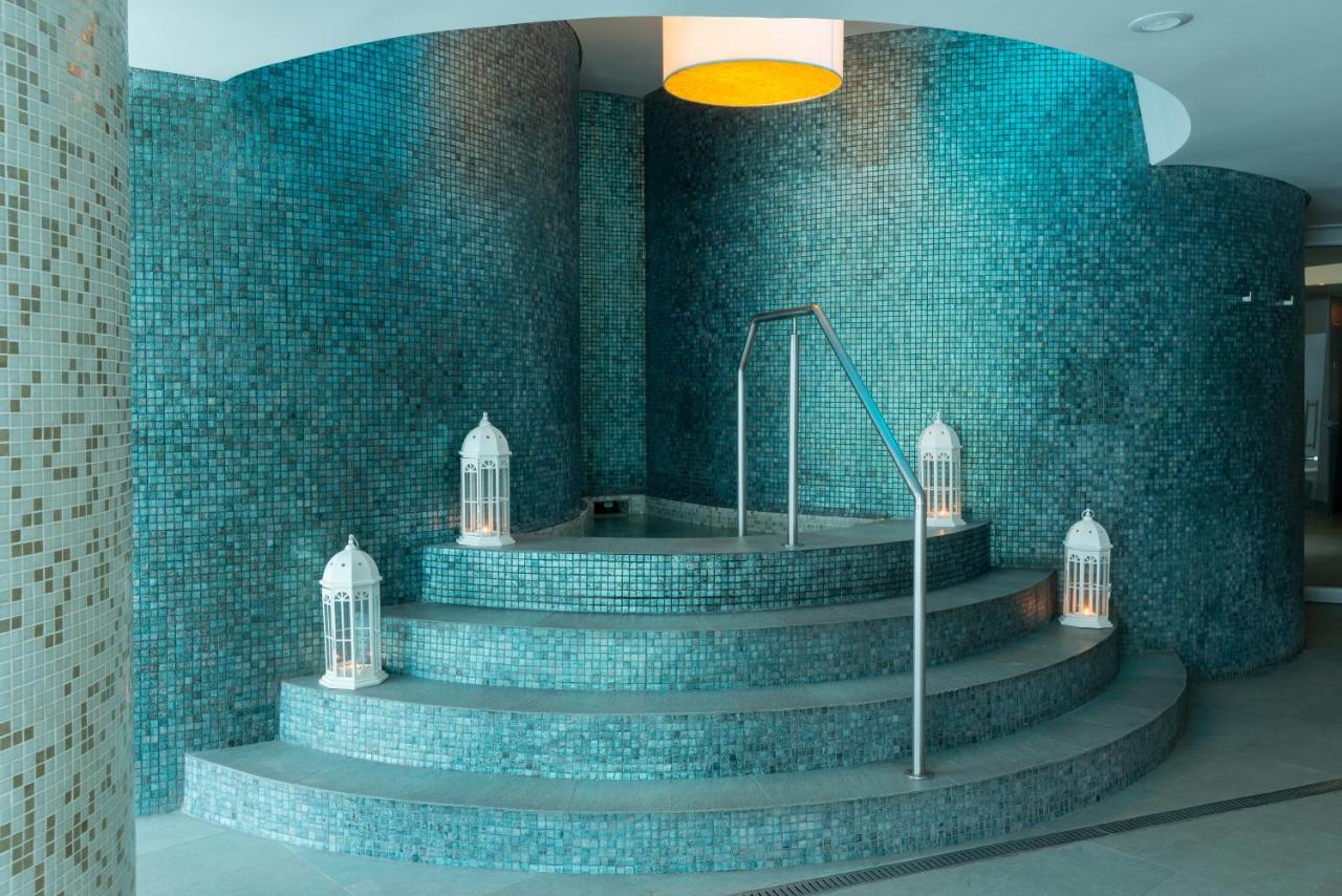 Hotel Las Americas Casa De Playa Cartagène Extérieur photo The spa at the hotel