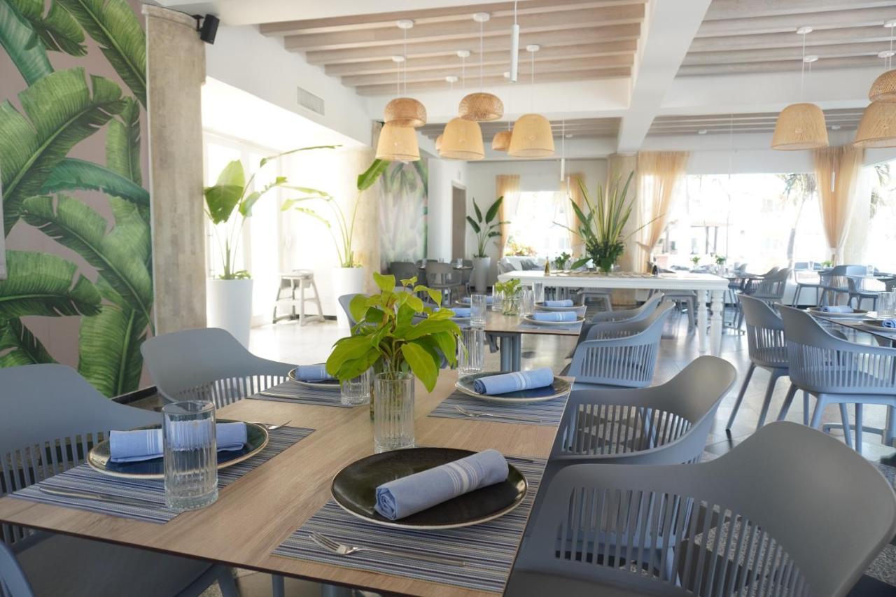 Hotel Las Americas Casa De Playa Cartagène Extérieur photo Restaurant
