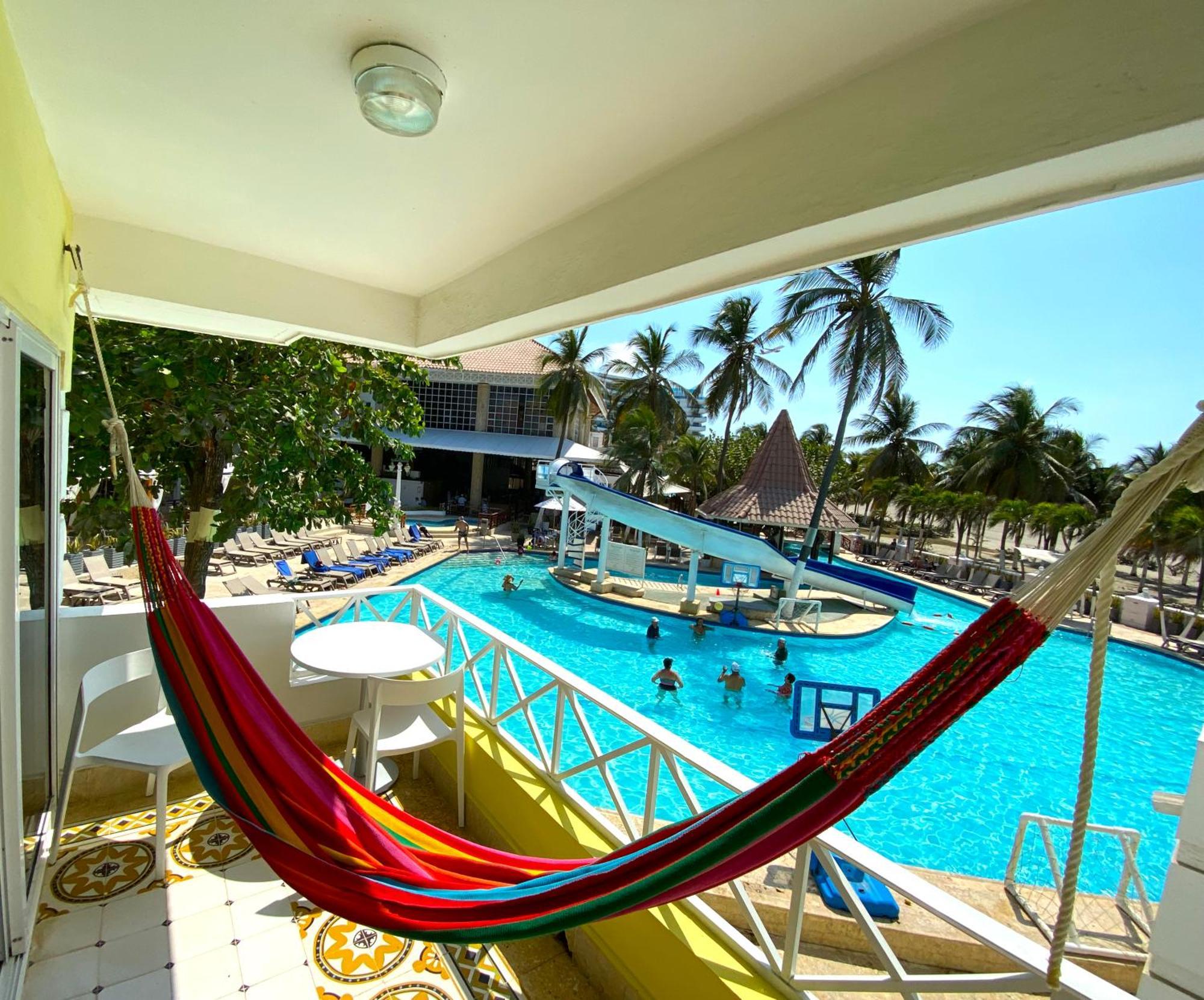 Hotel Las Americas Casa De Playa Cartagène Extérieur photo Hammock on a balcony
